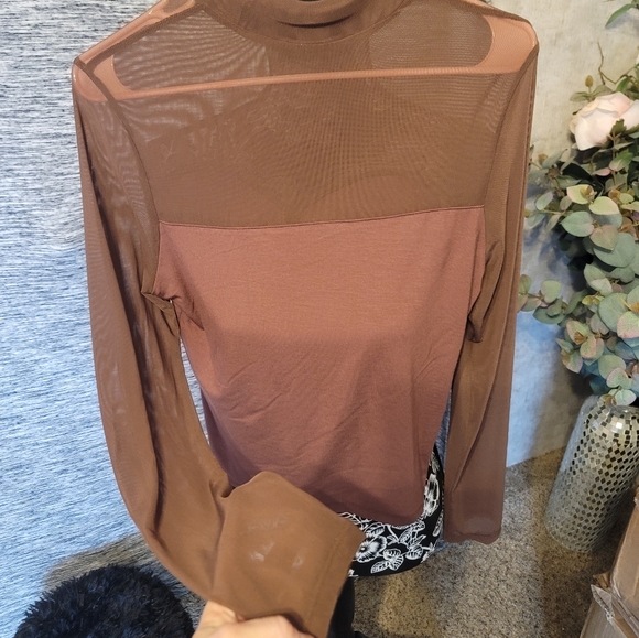 Mesh top - Picture 2 of 3